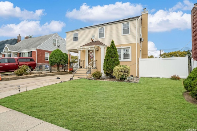 view of front of house featuring a front yard