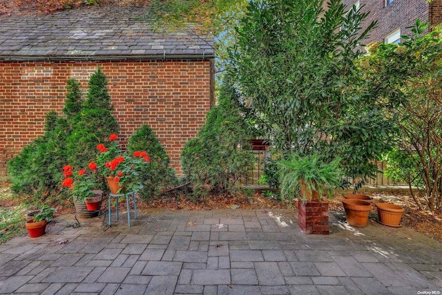 85-10 34th Ave Unit 421, Jackson Heights, NY 11372 - view of patio
