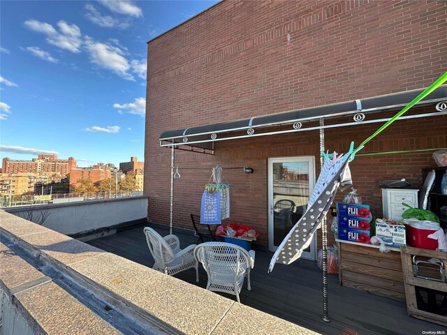 136-21 Latimer Pl Unit 5Hp16, Flushing, NY 11354 - view of home's exterior with brick siding