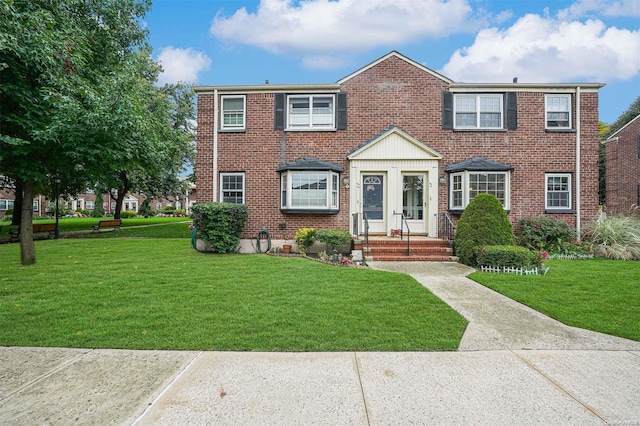 view of front of house featuring a front yard