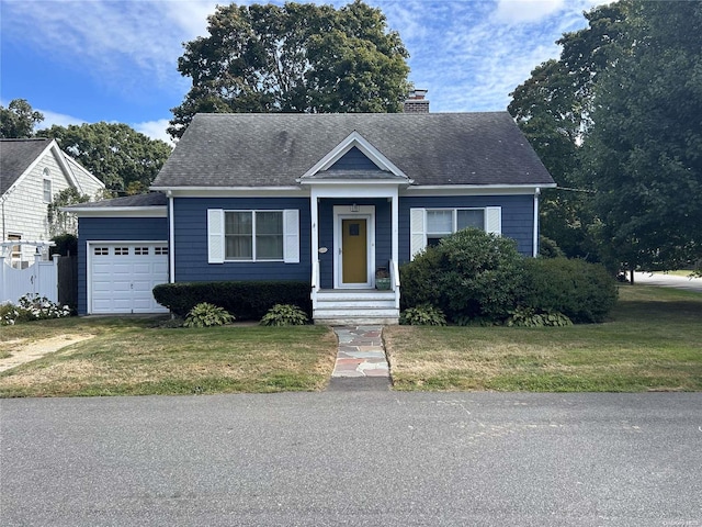 view of front facade with a front yard