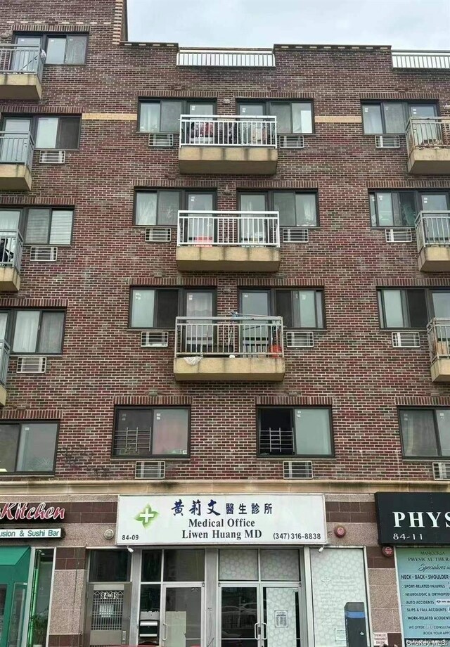 84-09 Queens Blvd Unit 4B, Elmhurst, NY 11373 - photo 9