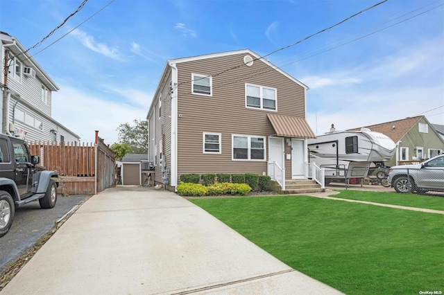 view of front of house featuring a front yard