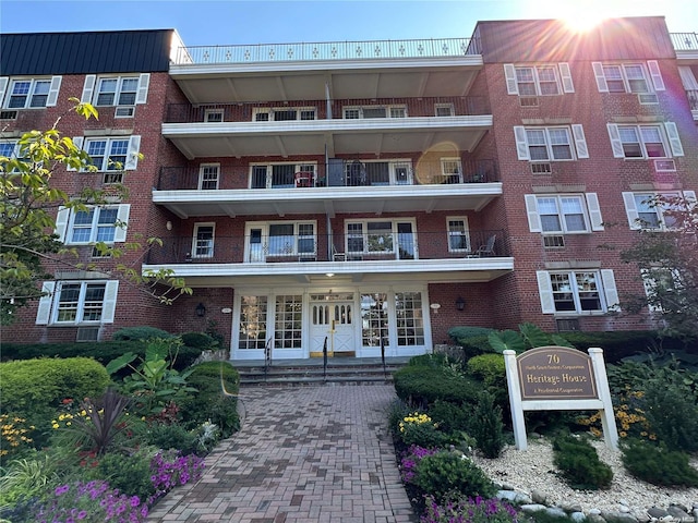 70 N Grove St Unit 1R, Freeport, NY 11520 - view of building exterior