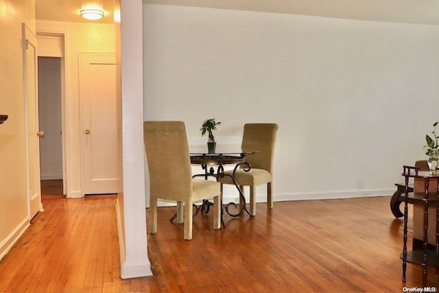 living area with light wood-type flooring