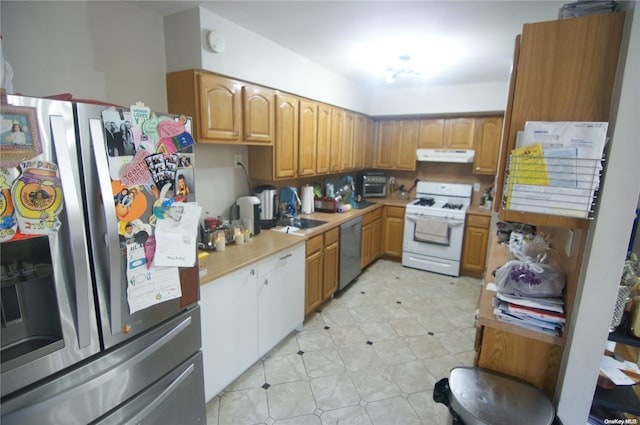 kitchen with sink and stainless steel appliances