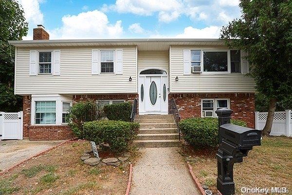 view of split foyer home