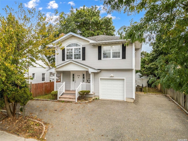 view of front property featuring a garage