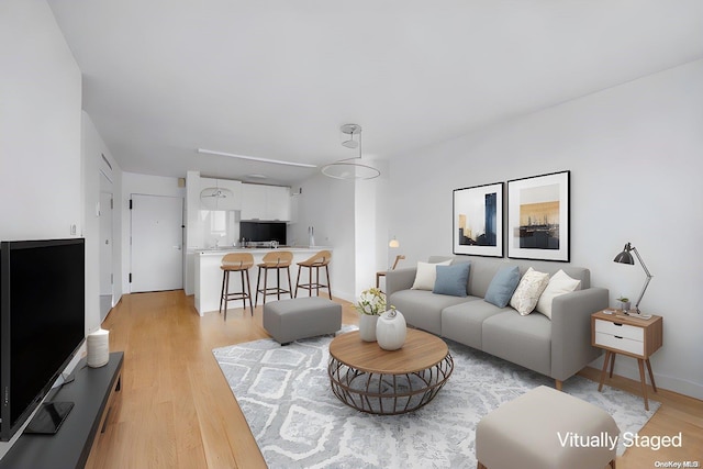 Listing photo 3 for 301 W 53rd St Unit 16B, New York Manhattan NY 10019