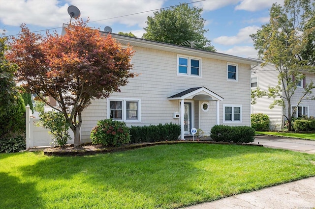 view of front of property with a front yard