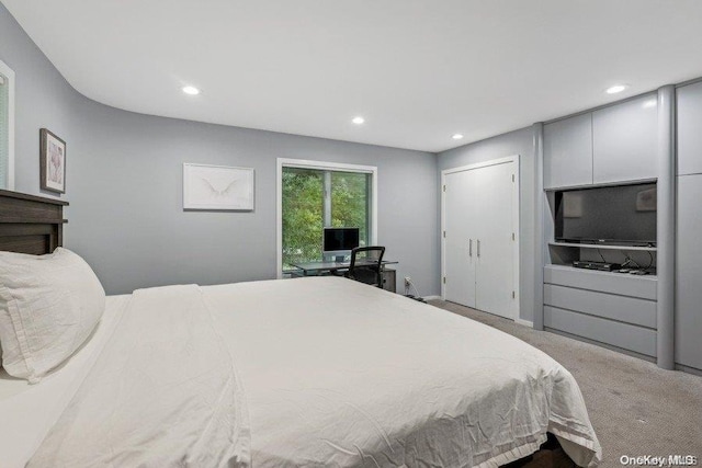 view of carpeted bedroom