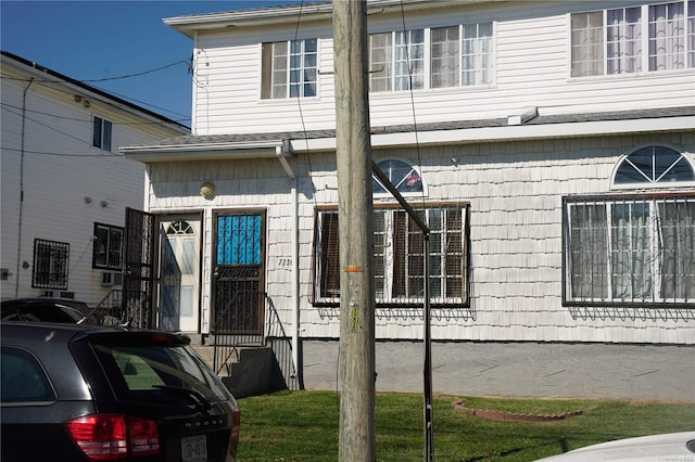 Listing photo 2 for 72-36 Almeda Ave, Arverne NY 11692