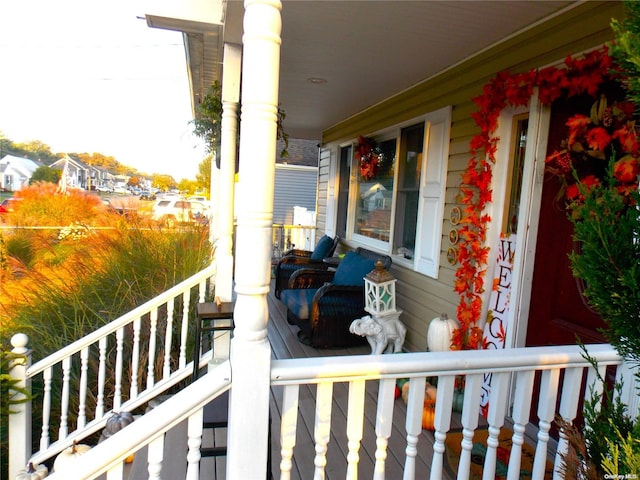 balcony featuring a porch