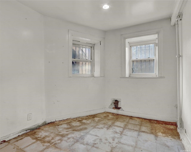 475 W 140th St, New York Manhattan, NY 10031 - unfurnished room with baseboards
