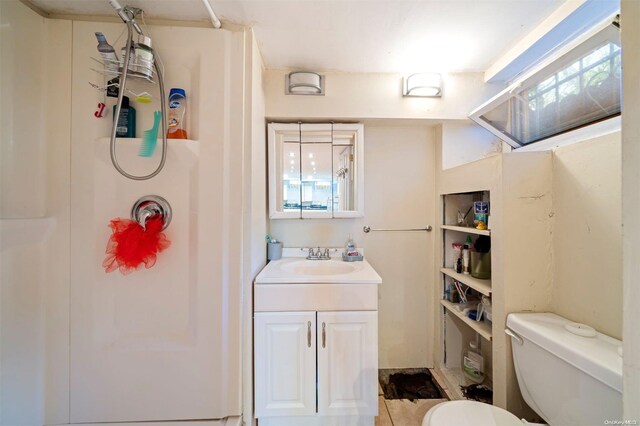 193-32 Foothill Ave, Holliswood, NY 11423 - full bath with toilet, vanity, and a shower