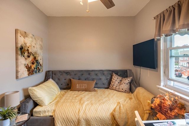 bedroom featuring ceiling fan