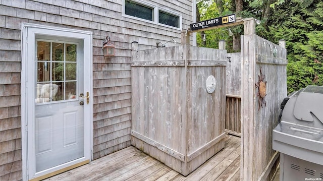 25 Oceanview Dr, Southampton, NY 11968 - exterior space