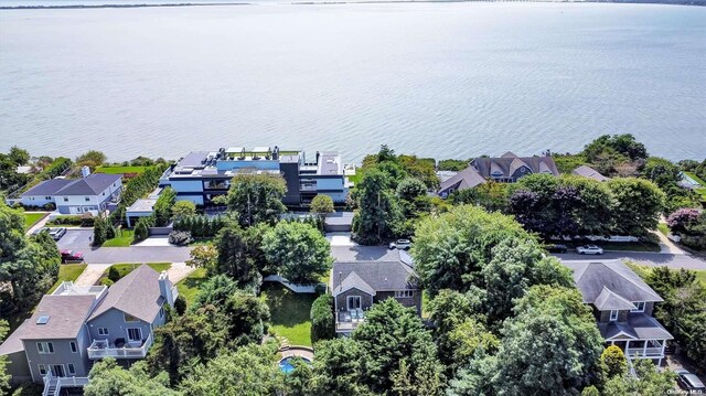 25 Oceanview Dr, Southampton, NY 11968 - aerial view of residential area with a large body of water