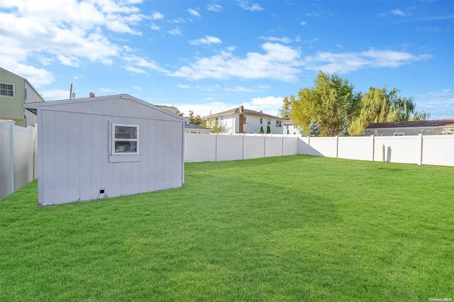 view of yard with a shed