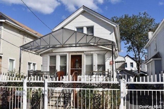 view of front of property with covered porch