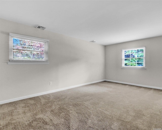 view of carpeted spare room