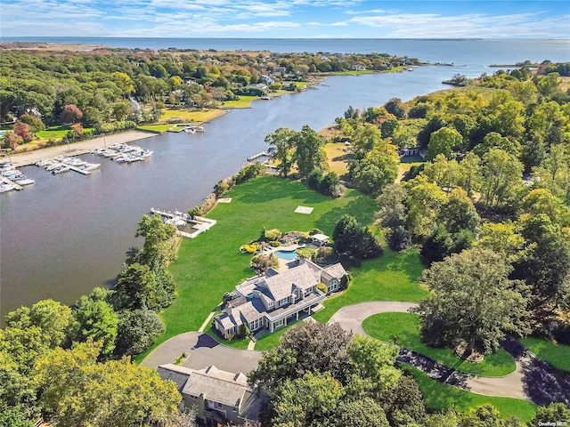 bird's eye view with a water view