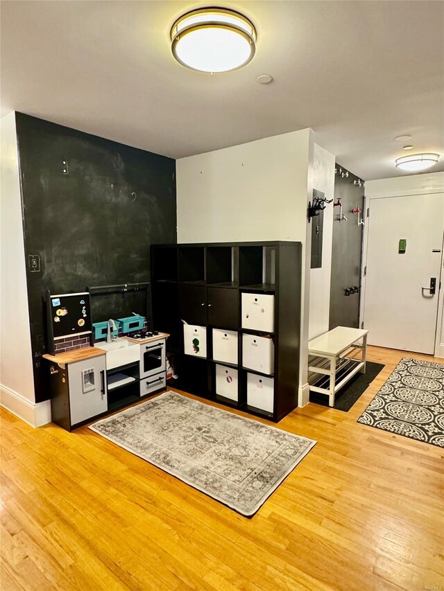 116-11 Curzon Rd Unit 2B, Richmond Hill, NY 11418 - photo 3