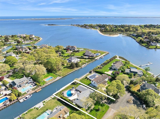 8 Mill Pond Rd, Hampton Bays, NY 11946 - photo 1
