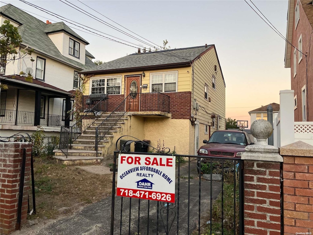 560 Bch 68th St, Arverne, NY 11692 - photo 1