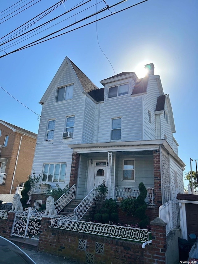 view of front of home featuring covered porch