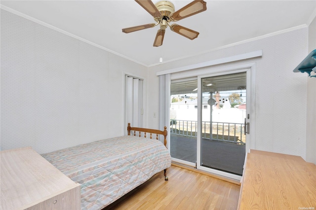 bedroom featuring access to outside, ceiling fan, light hardwood / wood-style flooring, and ornamental molding