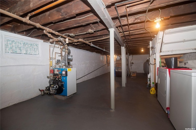 basement featuring washer and clothes dryer