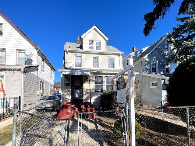 view of front of house