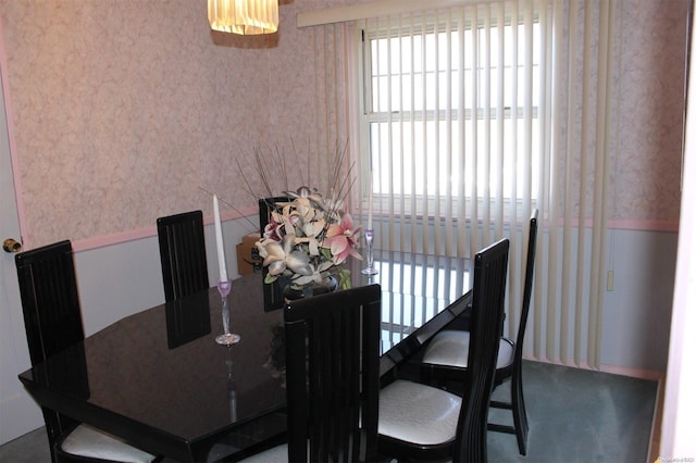 252-51 63rd Ave Unit 5A, Little Neck, NY 11362 - dining area with wallpapered walls