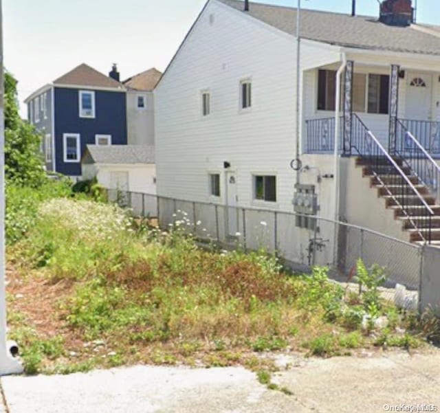 Listing photo 2 for 69-31 Hillmeyer Ave, Arverne NY 11692