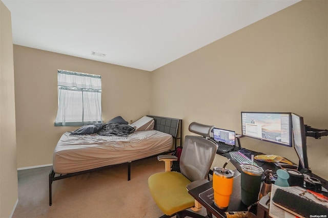 bedroom with carpet flooring