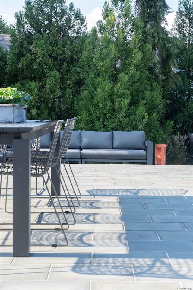 view of patio / terrace featuring outdoor lounge area