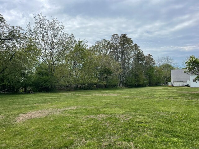 2055 Boisseau Ave, Southold, NY 11971 - view of grassy yard