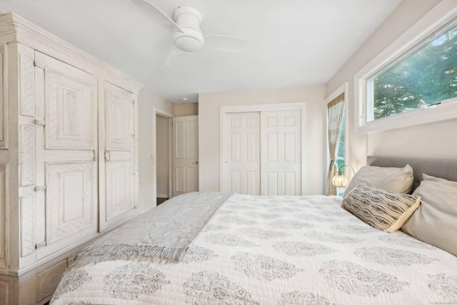 bedroom with ceiling fan