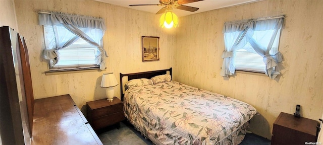 bedroom with ceiling fan