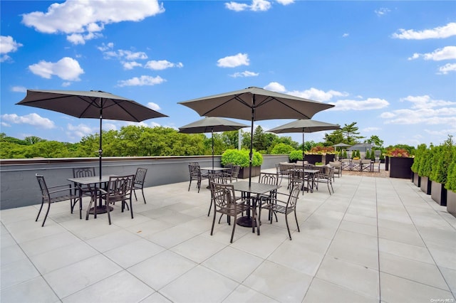 218 Middle Neck Rd Unit 301, Great Neck, NY 11021 - view of patio with outdoor dining area