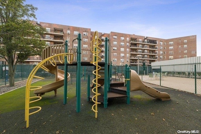 166-25 Powells Cove Blvd Unit 8D, Beechhurst, NY 11357 - view of community playground