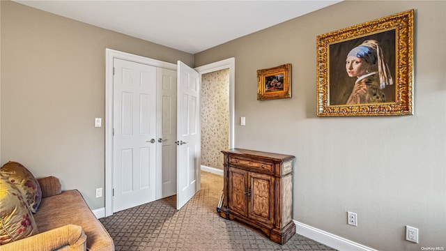 living area with carpet floors