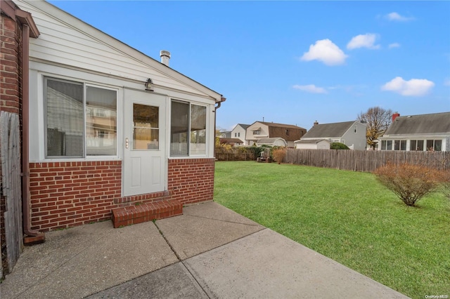 view of yard featuring a patio