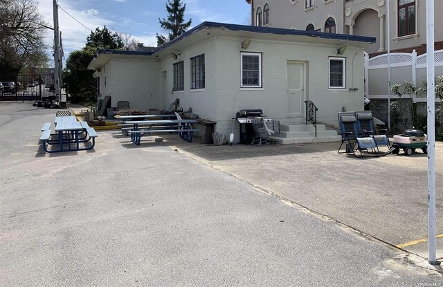 166-25 Powells Cove Blvd Unit 10G, Whitestone, NY 11357 - rear view of property with entry steps