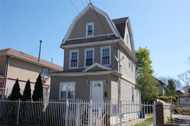 view of front facade