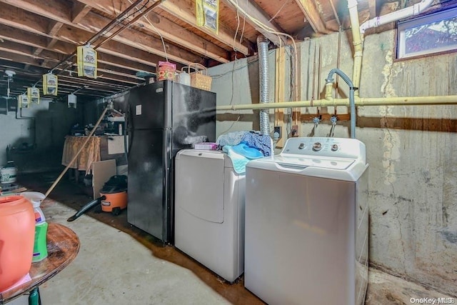 529 Birch Hollow Dr, Shirley, NY 11967 - laundry area with washer and dryer