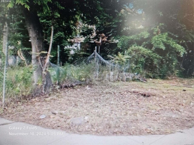 24-31 Francis Lewis Blvd, Whitestone, NY 11357 - photo 3