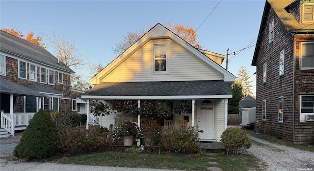 view of front of property