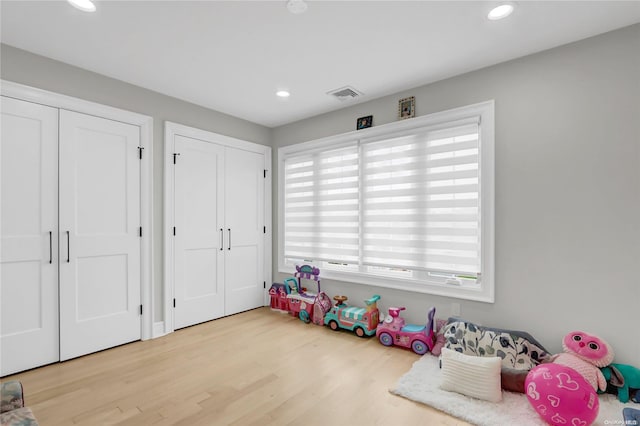 playroom featuring light hardwood / wood-style floors